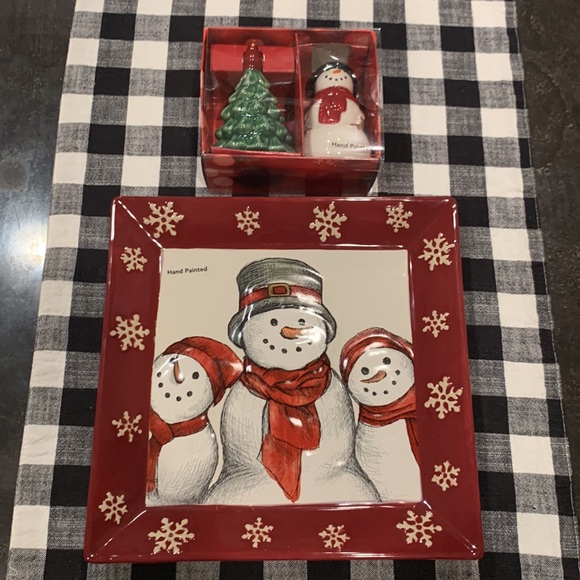 St. Nicholas Square Dinner Plate & Salt & Pepper Shaker Set - Picture 8 of 14